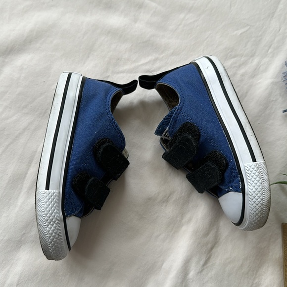 GUC Kids, All star converse sneakers, blue, black, white, size 5 - Picture 4 of 6